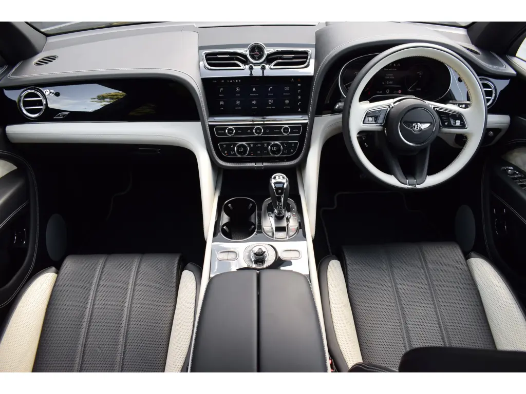 Image for 2023 Bentayga S V8 at position 4