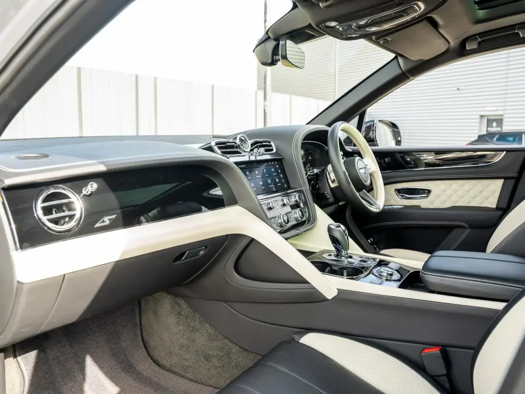 Image for 2023 Bentayga S V8 at position 2