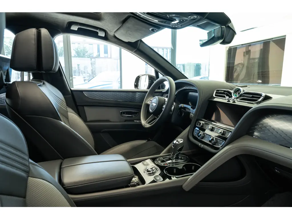 Image for 2023 Bentayga S V8 at position 2