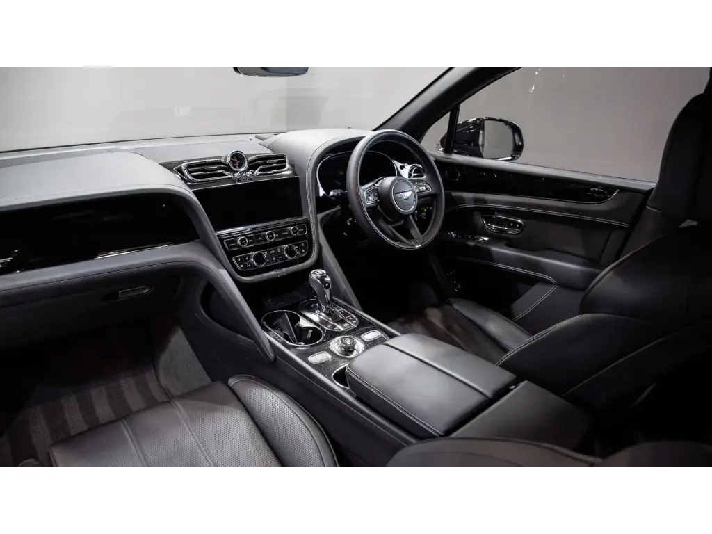 Image for 2023 Bentayga S V8 at position 2