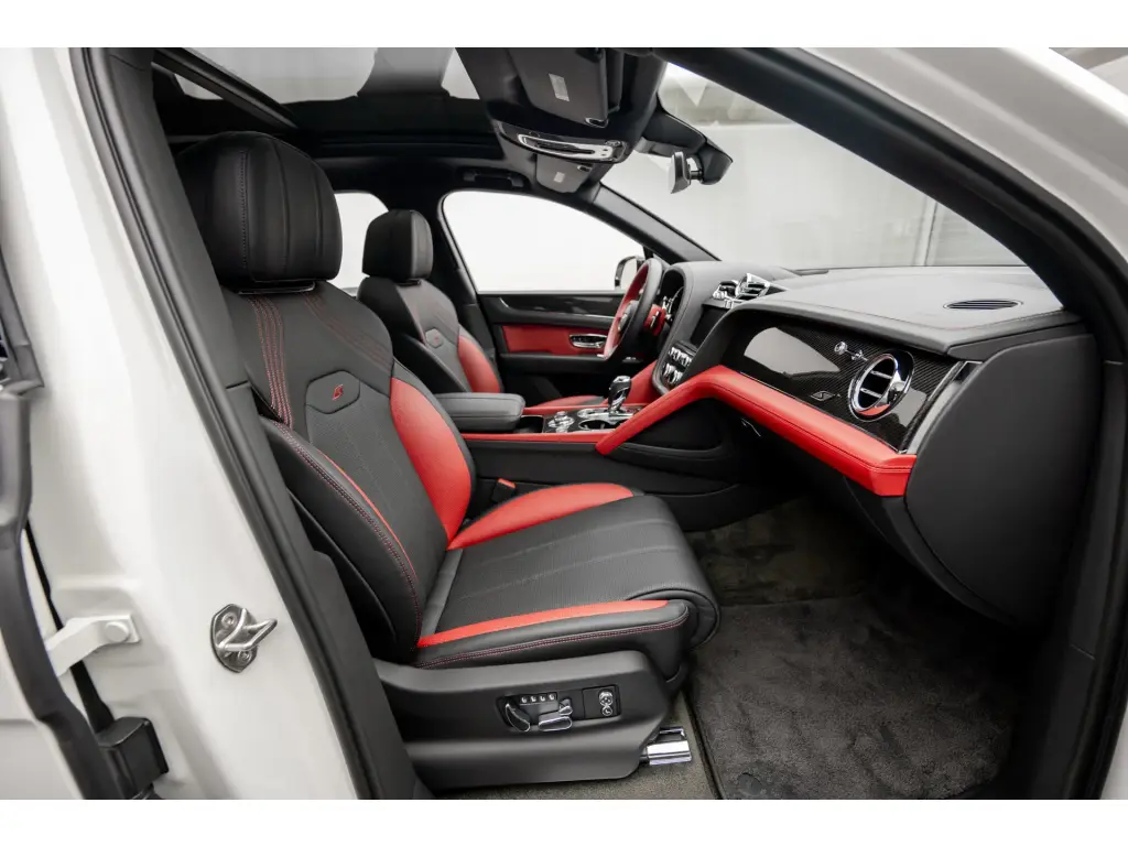 Image for 2023 Bentayga S V8 at position 2