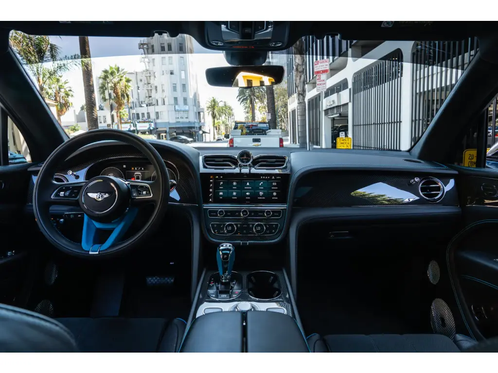 Image for 2023 Bentayga S V8 at position 4