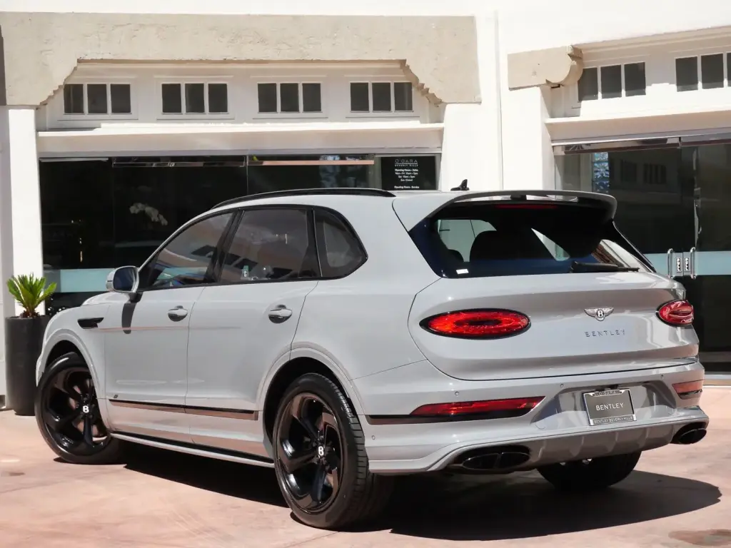 Image for 2023 Bentayga S V8 at position 3