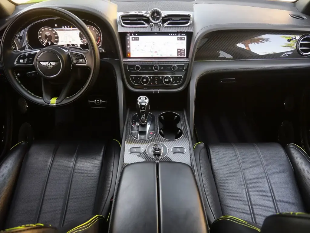 Image for 2023 Bentayga S V8 at position 4