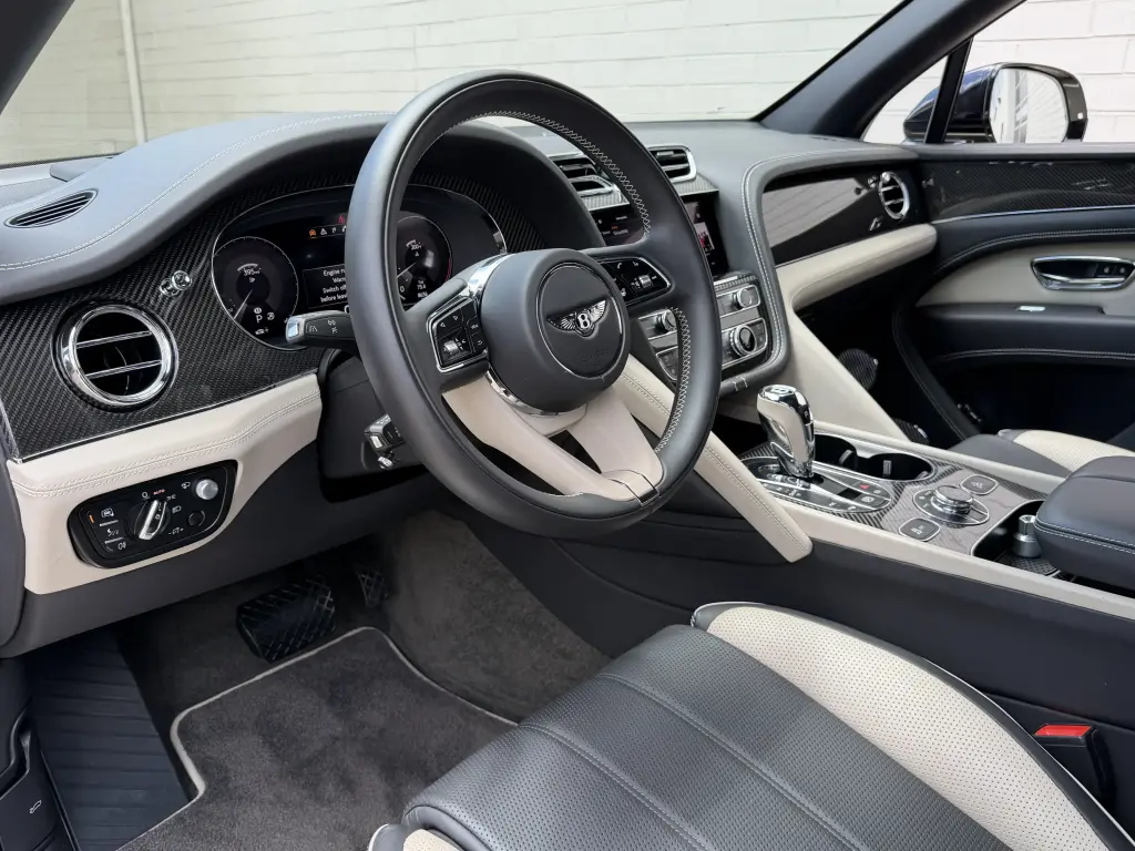 Image for 2023 Bentayga S V8 at position 2