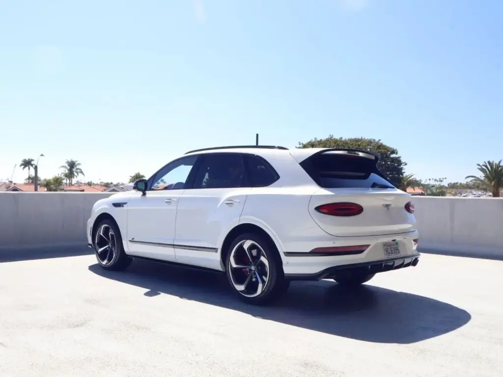 Image for 2023 Bentayga S V8 at position 3