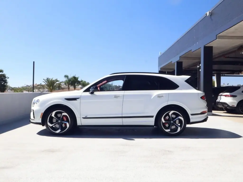 Image for 2023 Bentayga S V8 at position 5