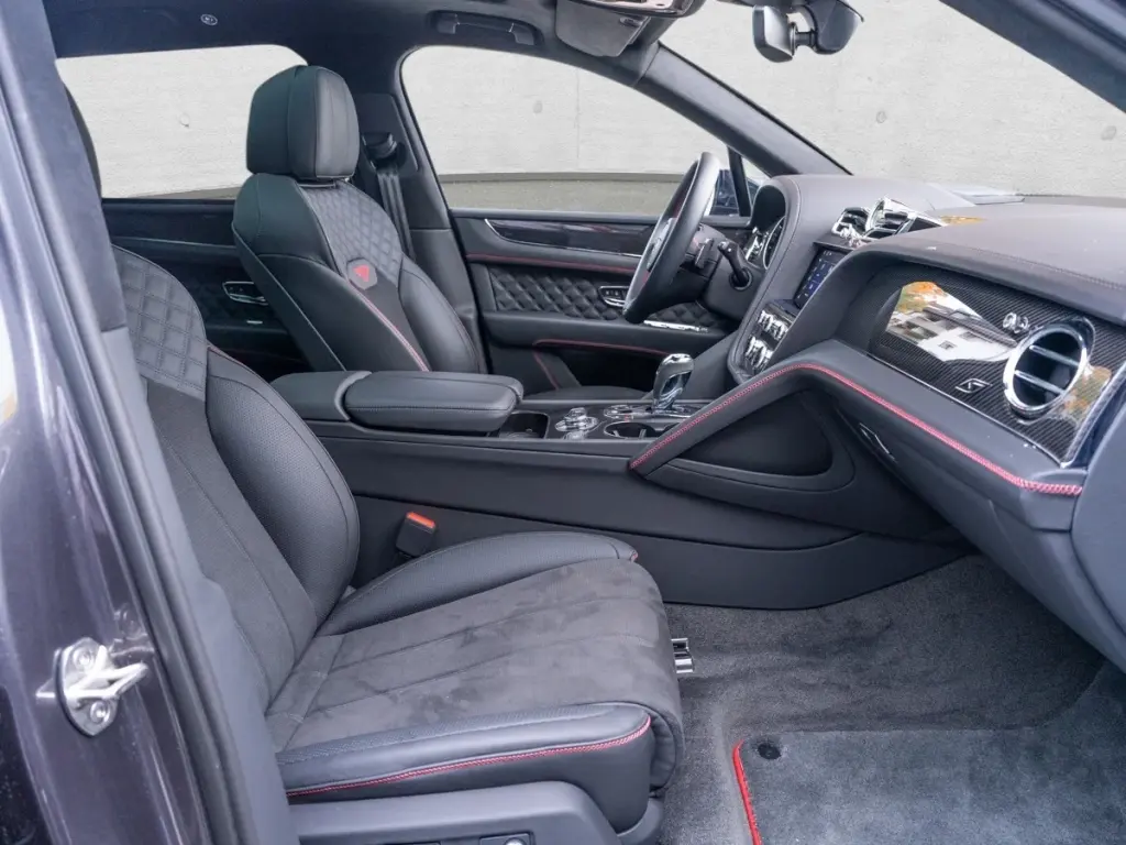 Image for 2024 Bentayga S V8 at position 2