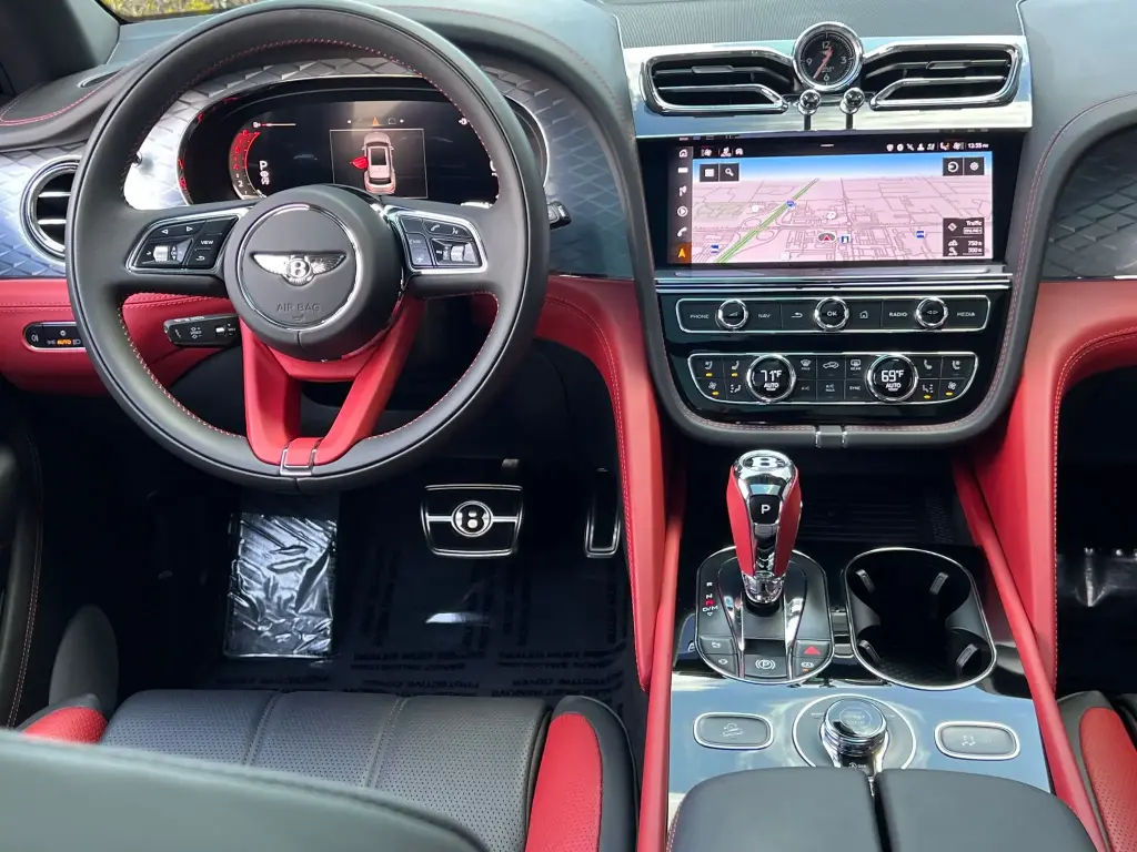 Image for 2024 Bentayga S V8 at position 4