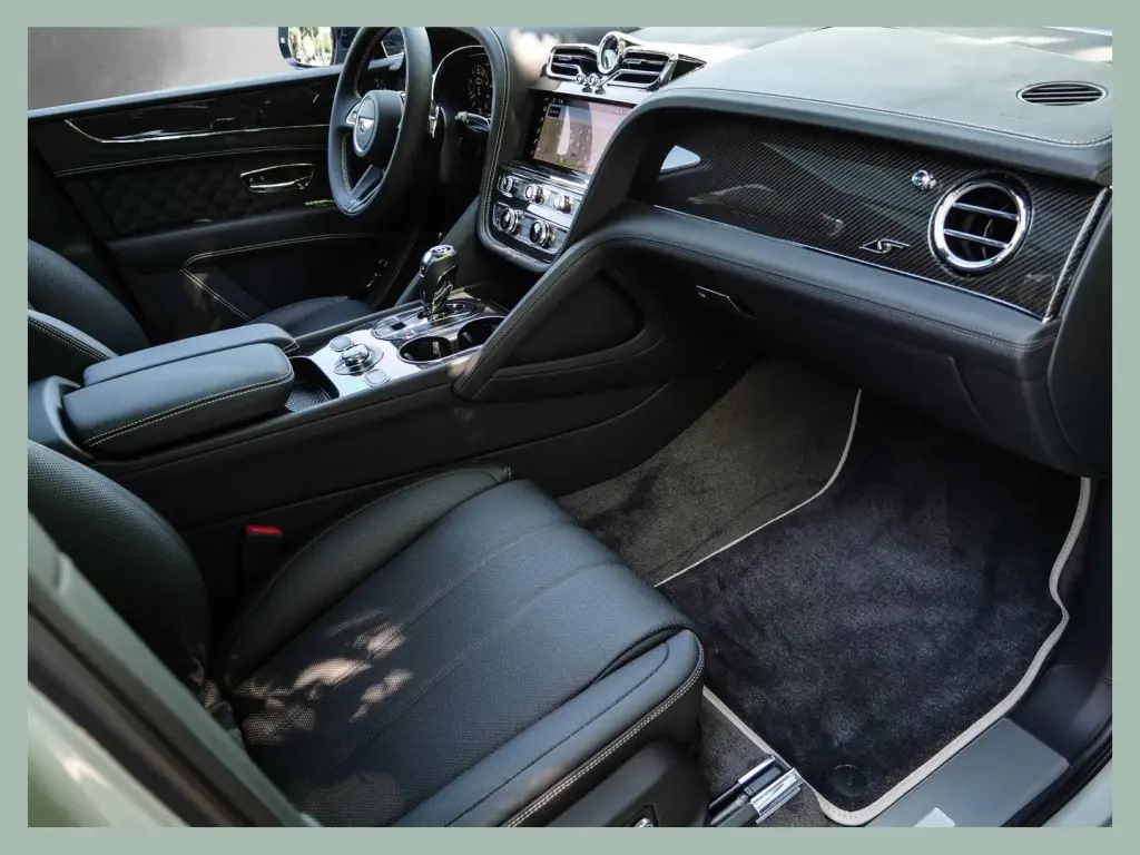 Image for 2025 Bentayga S V8 at position 2