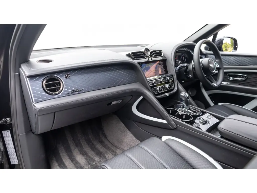 Image for 2026 Bentayga Speed V8 at position 2