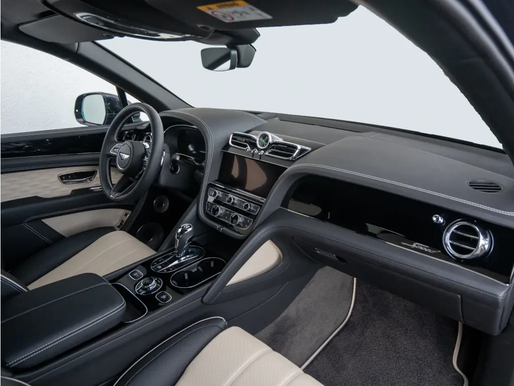 Image for 2026 Bentayga Speed V8 at position 2