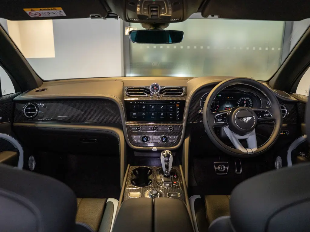 Image for 2026 Bentayga Speed V8 at position 4