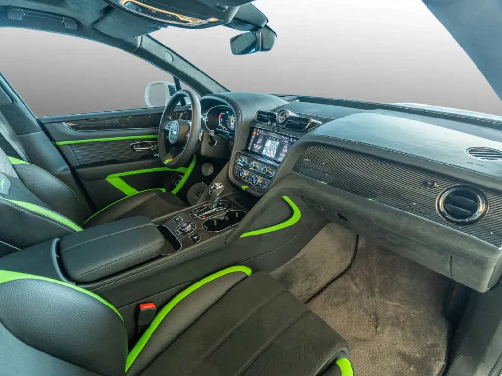 Image for 2026 Bentayga Speed V8 at position 2
