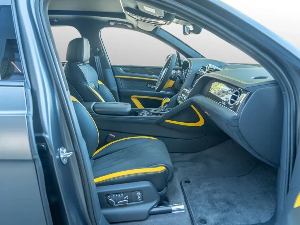 Image for 2026 Bentayga Speed V8 at position 2