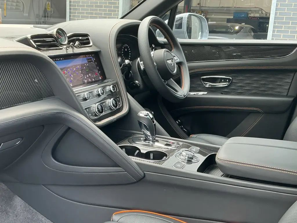 Image for 2026 Bentayga Speed V8 at position 2