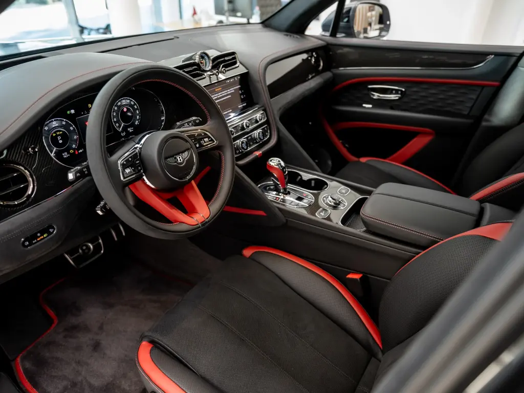 Image for 2026 Bentayga Speed V8 at position 2