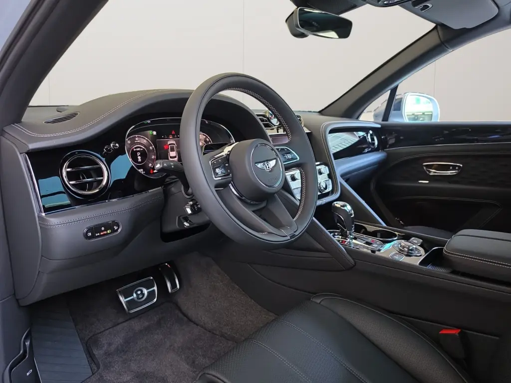 Image for 2026 Bentayga Speed V8 at position 2