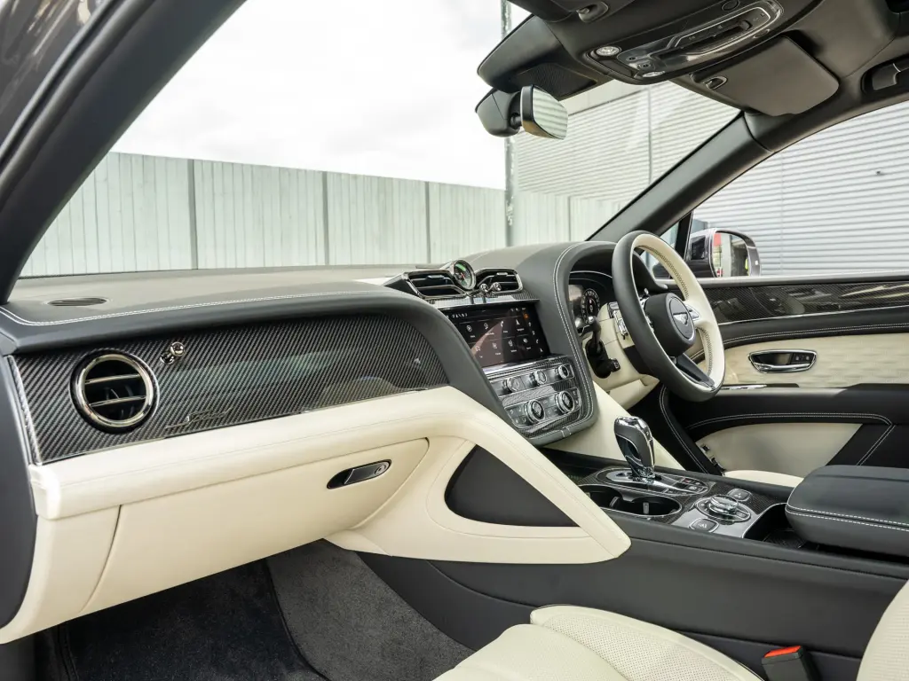 Image for 2026 Bentayga Speed V8 at position 2