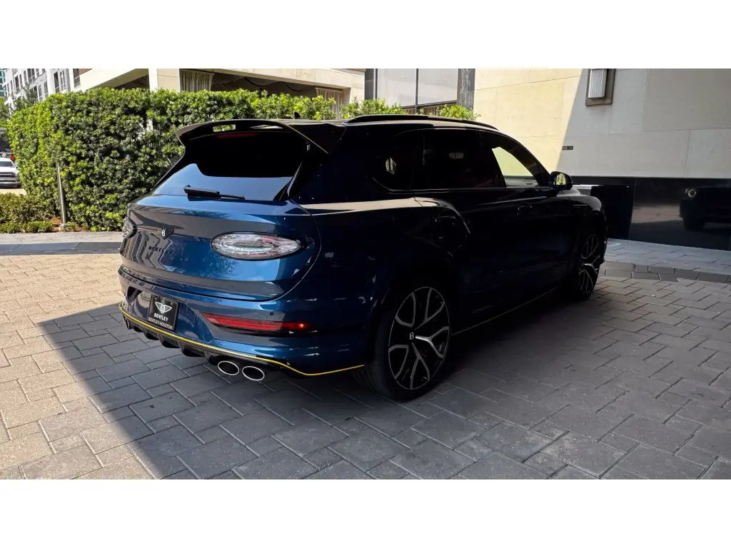 Image for 2026 Bentayga Speed V8 at position 3