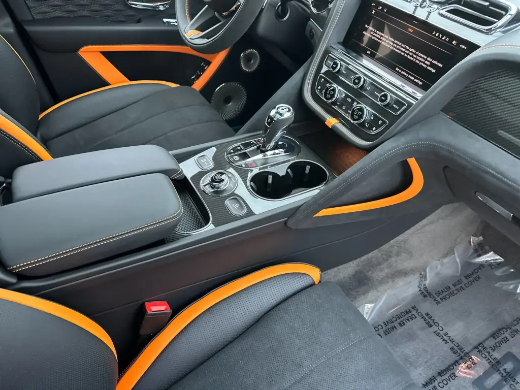 Image for 2026 Bentayga Speed V8 at position 2