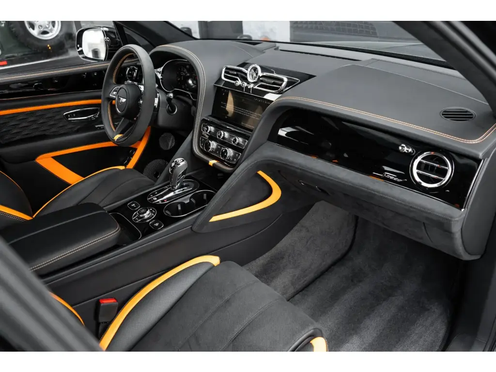 Image for 2026 Bentayga Speed V8 at position 2