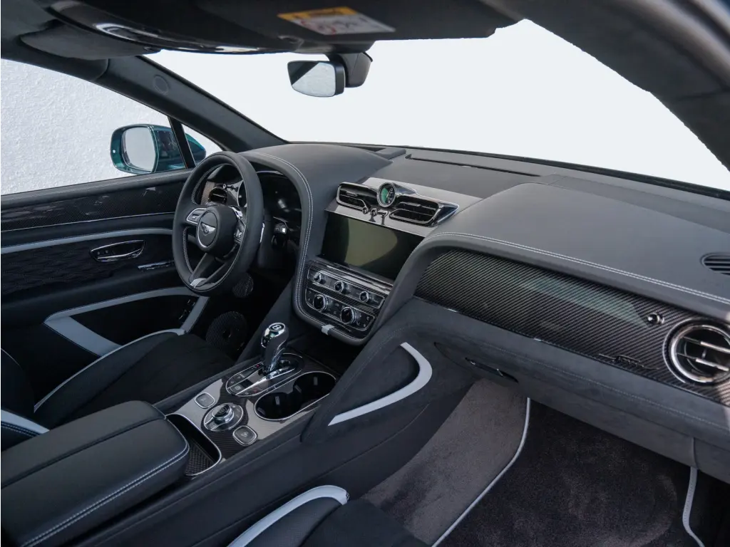 Image for 2027 Bentayga Speed V8 at position 2