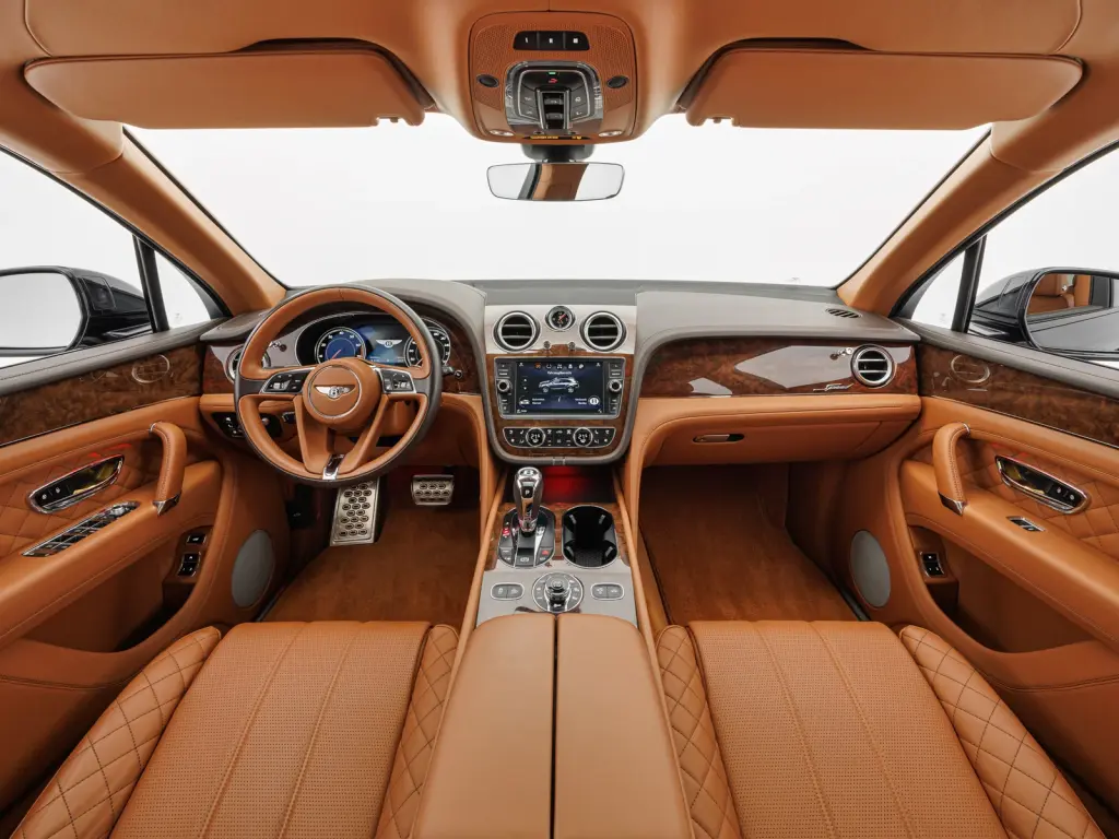 Bentley Bentayga (2016-20) finished in Onyx with Saddle