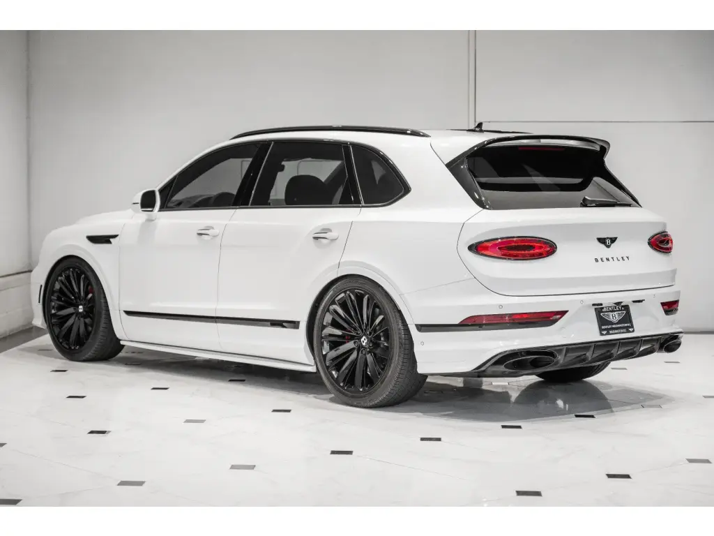 Image for 2021 Bentayga Speed W12 at position 3