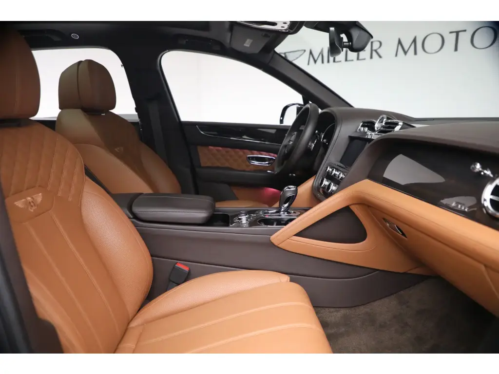 Image for 2021 Bentayga Speed W12 at position 2