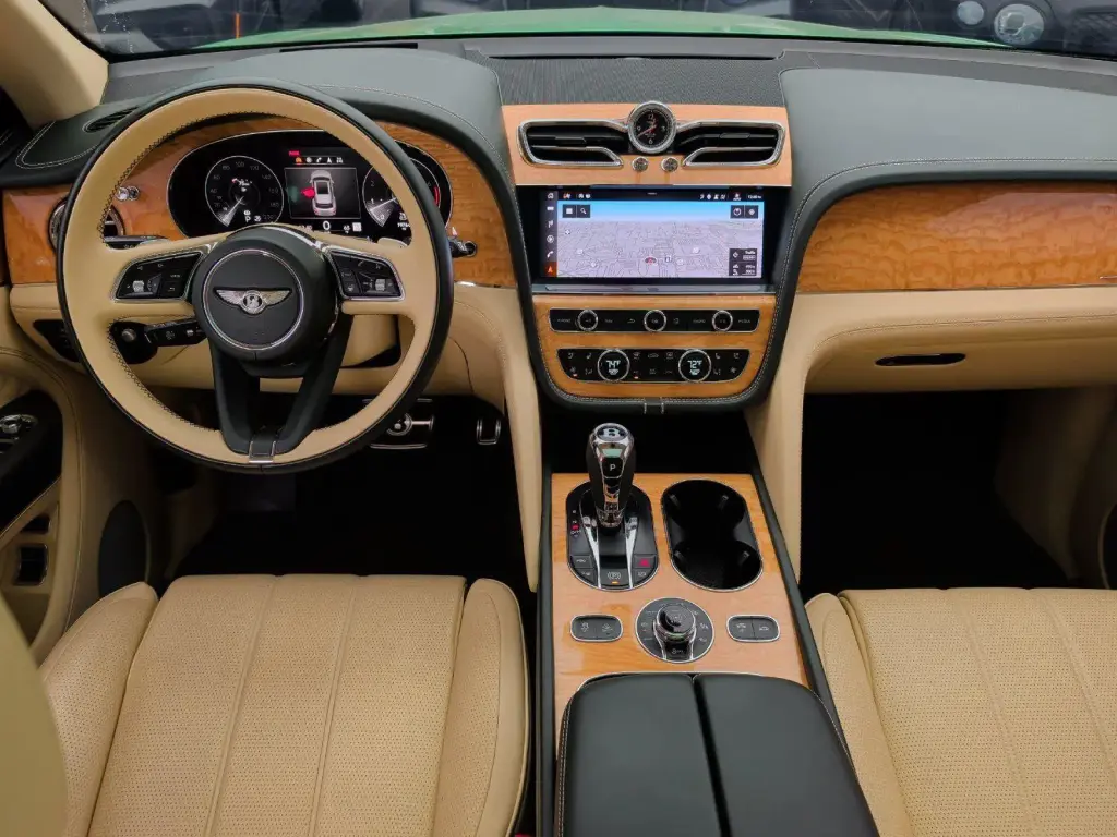 Image for 2021 Bentayga Speed W12 at position 4