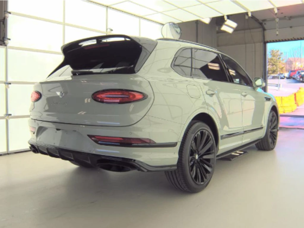 Image for 2023 Bentayga Speed W12 at position 3