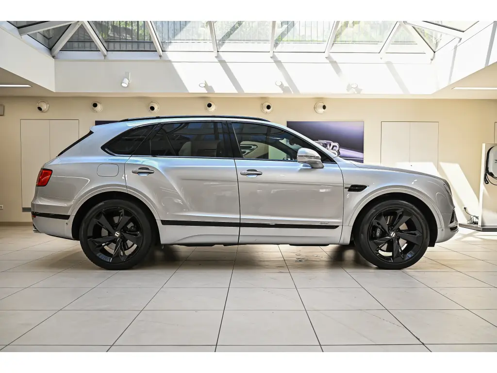 Image for 2020 Bentayga V6 Hybrid at position 5