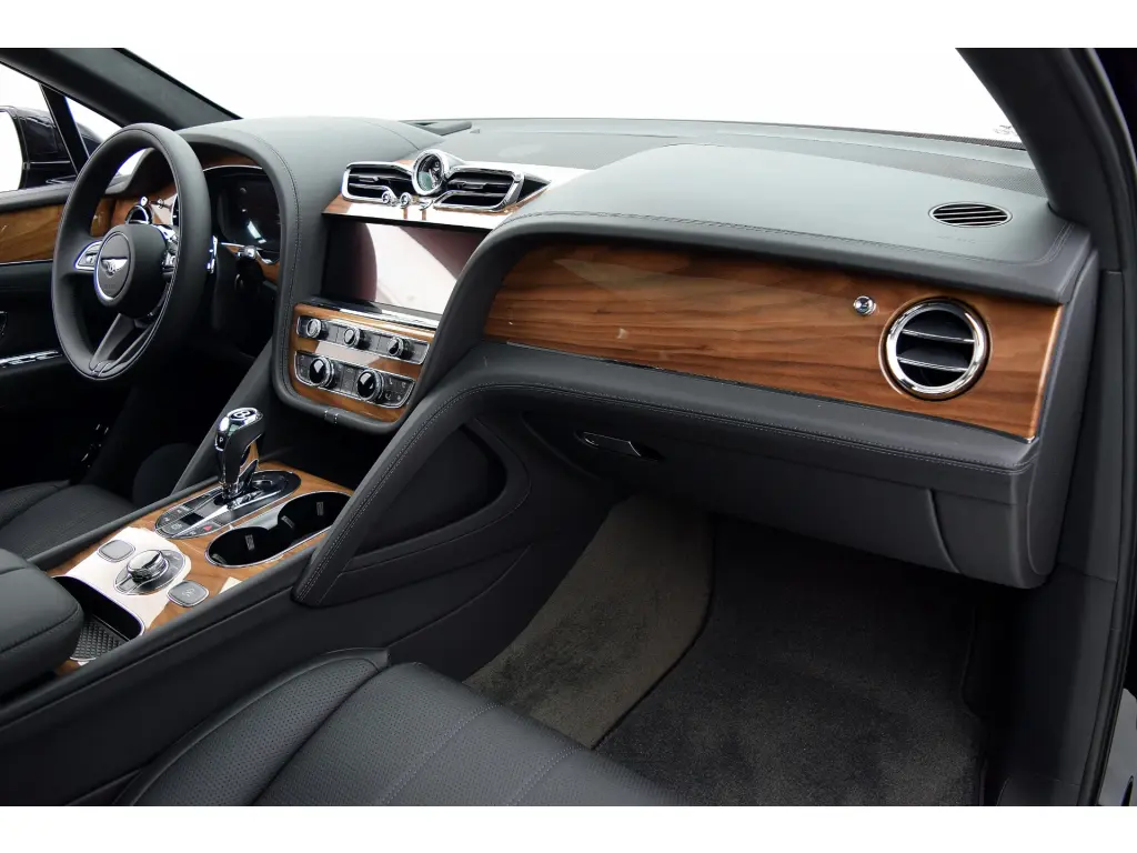 Image for 2021 Bentayga V6 Hybrid at position 2