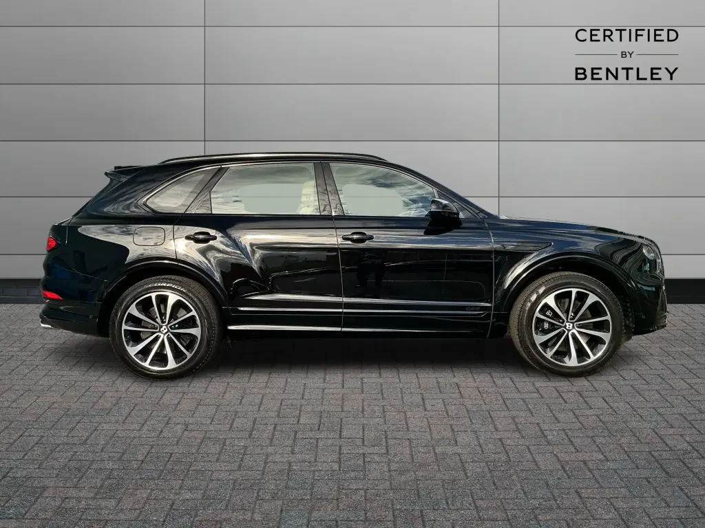 Image for 2022 Bentayga V6 Hybrid at position 5