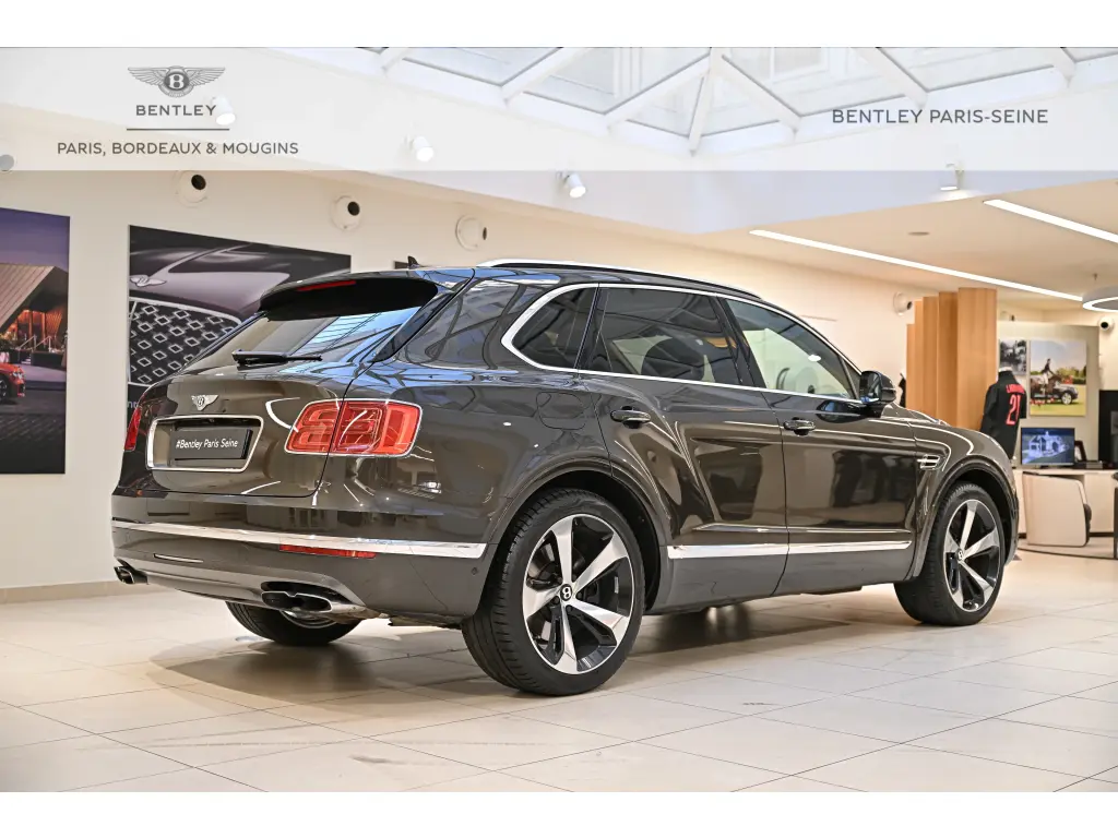 Image for 2018 Bentayga V8 at position 3