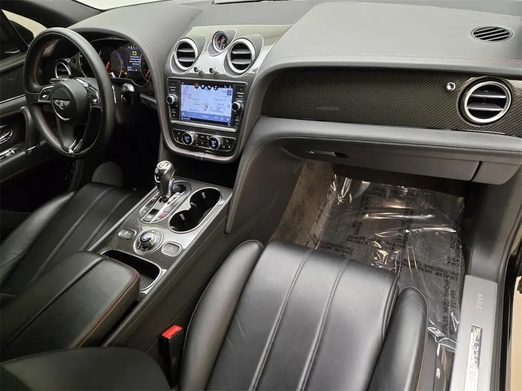 Image for 2019 Bentayga V8 at position 4