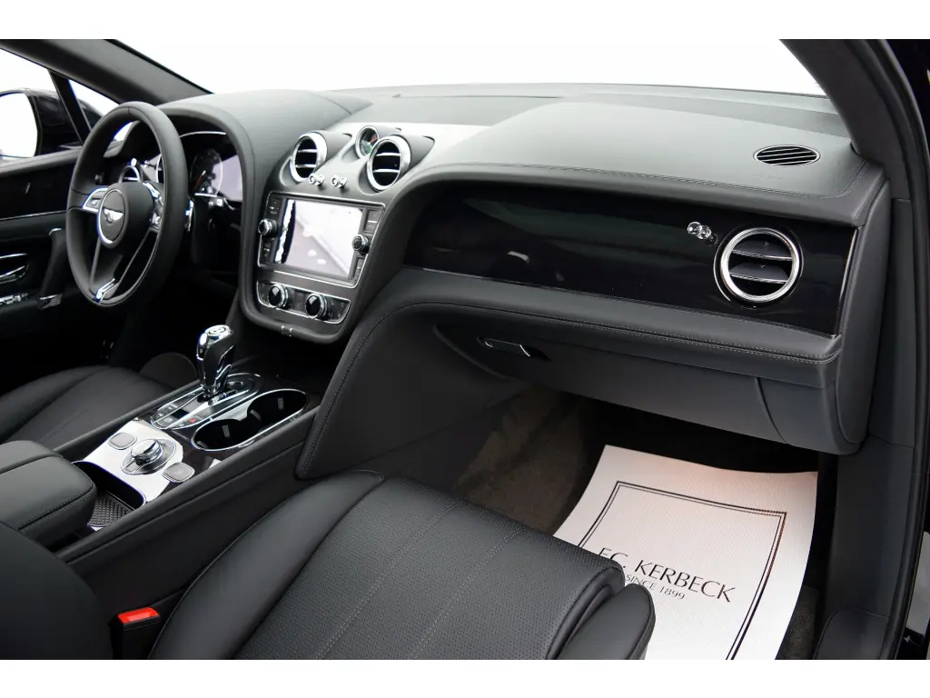 Image for 2019 Bentayga V8 at position 2