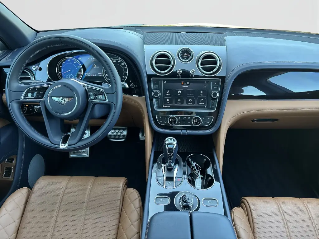 Image for 2019 Bentayga V8 at position 4