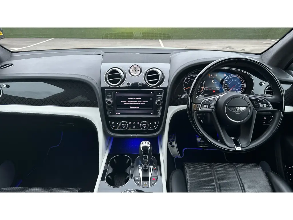 Image for 2020 Bentayga V8 Design Series at position 4