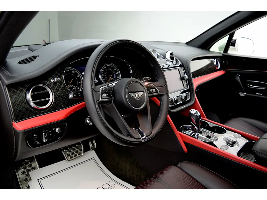 Image for 2020 Bentayga V8 Design Series at position 4