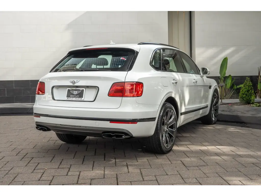 Image for 2020 Bentayga V8 Design Series at position 3