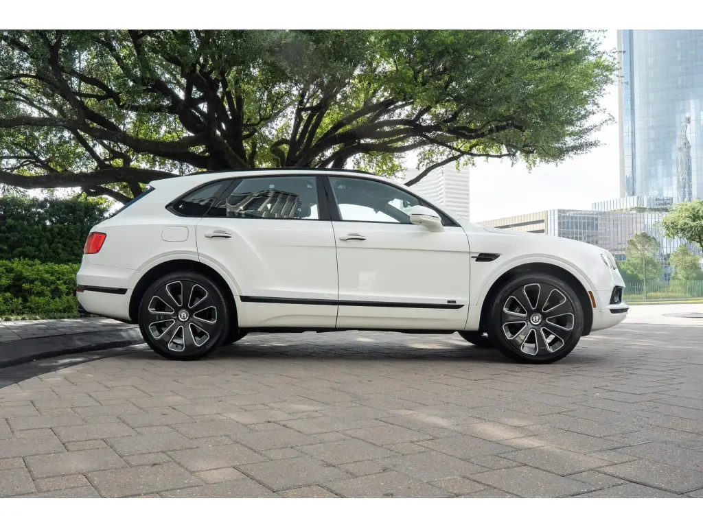 Image for 2020 Bentayga V8 Design Series at position 5