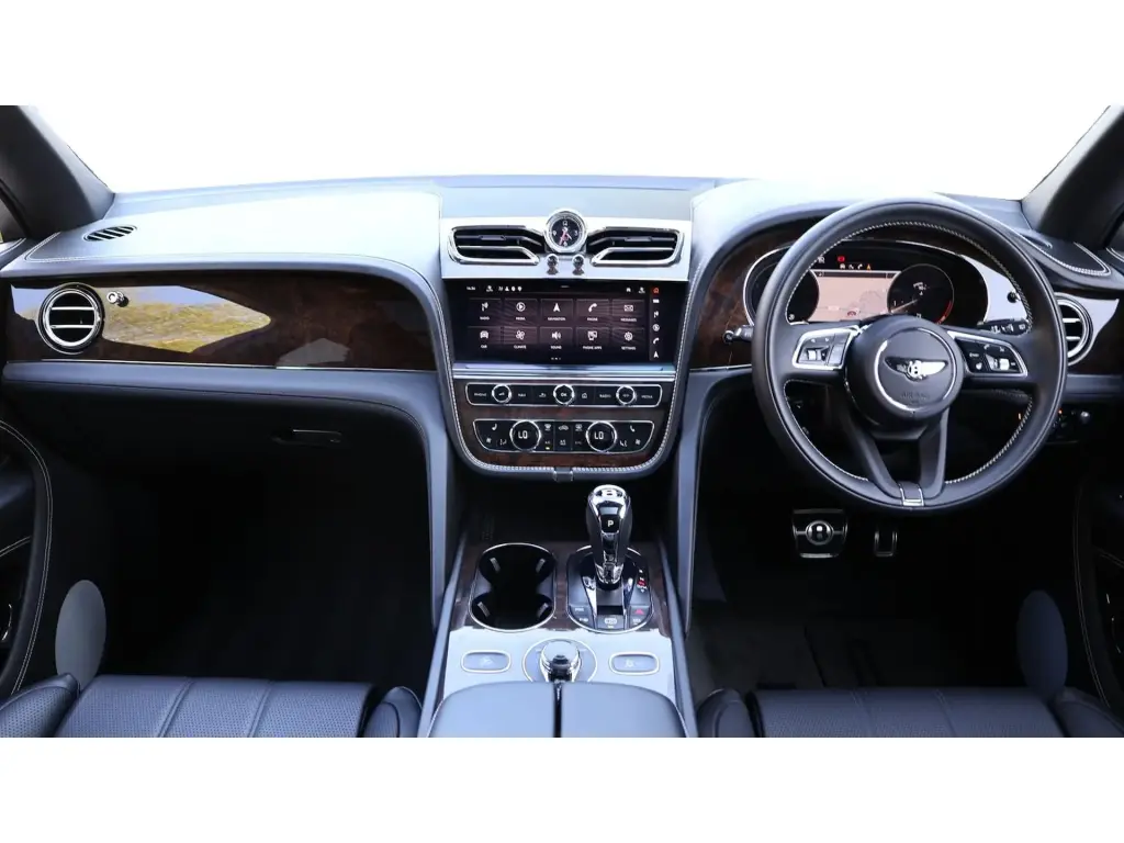 Image for 2021 Bentayga V8 at position 4