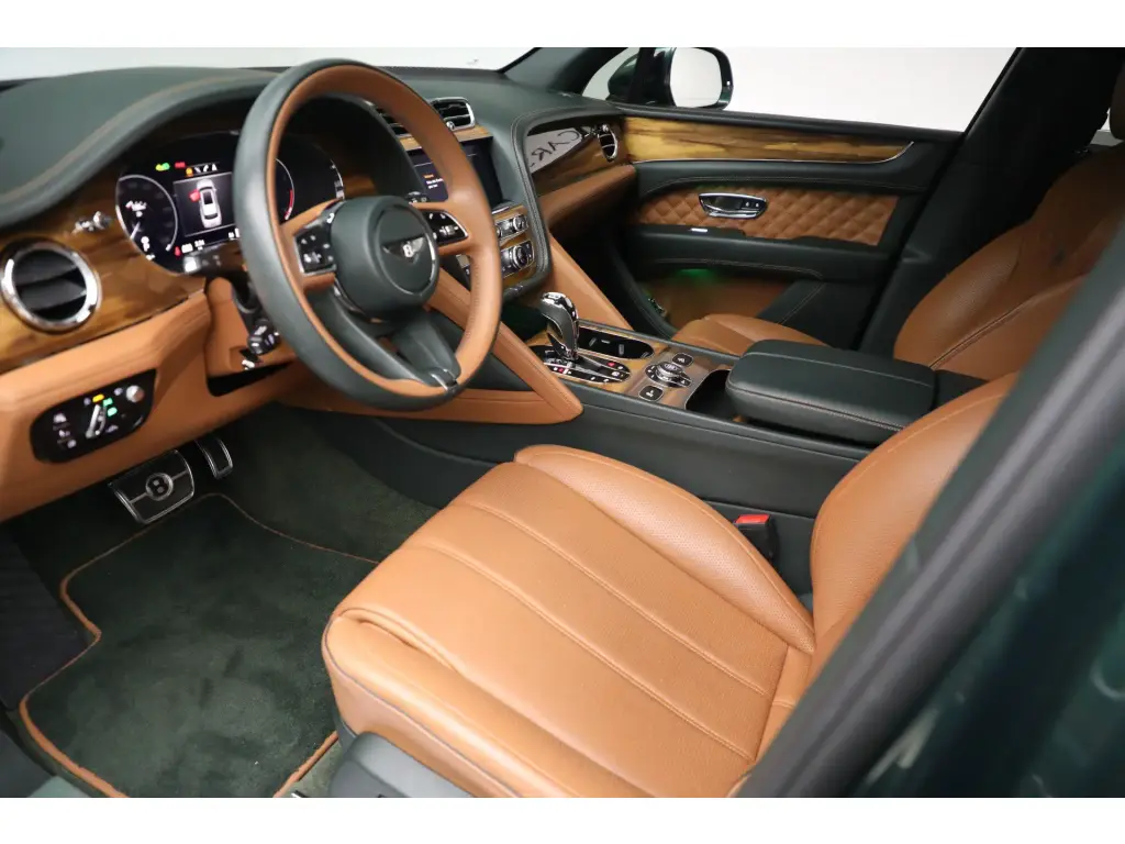Image for 2021 Bentayga V8 at position 4