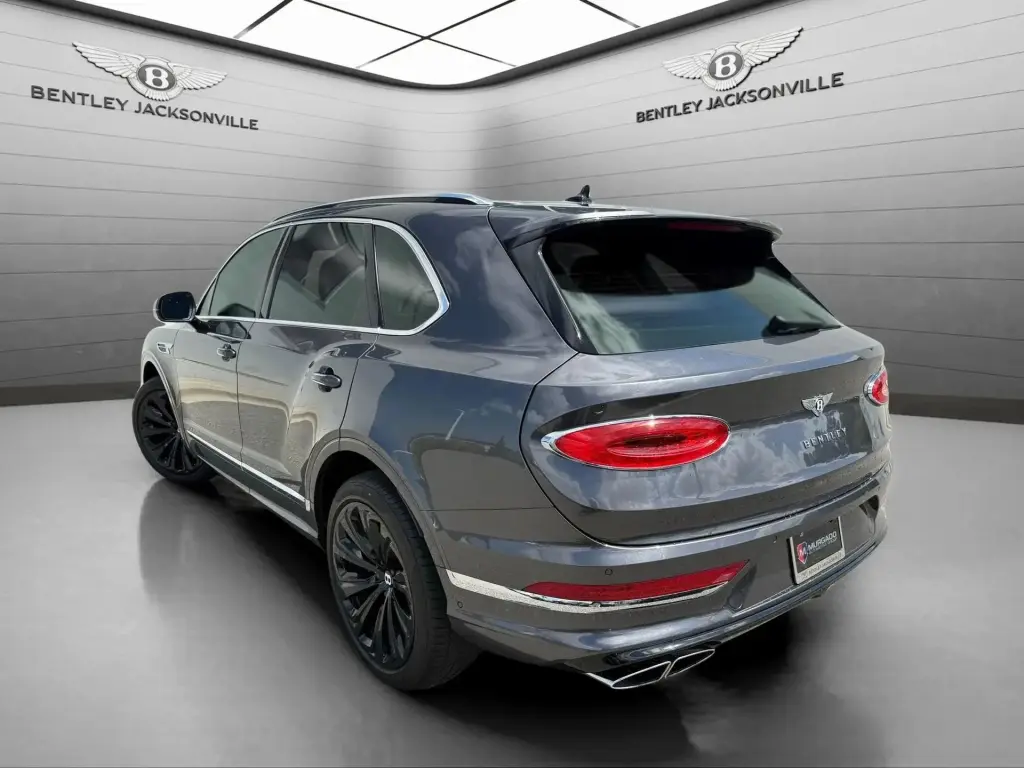 Image for 2021 Bentayga V8 at position 3