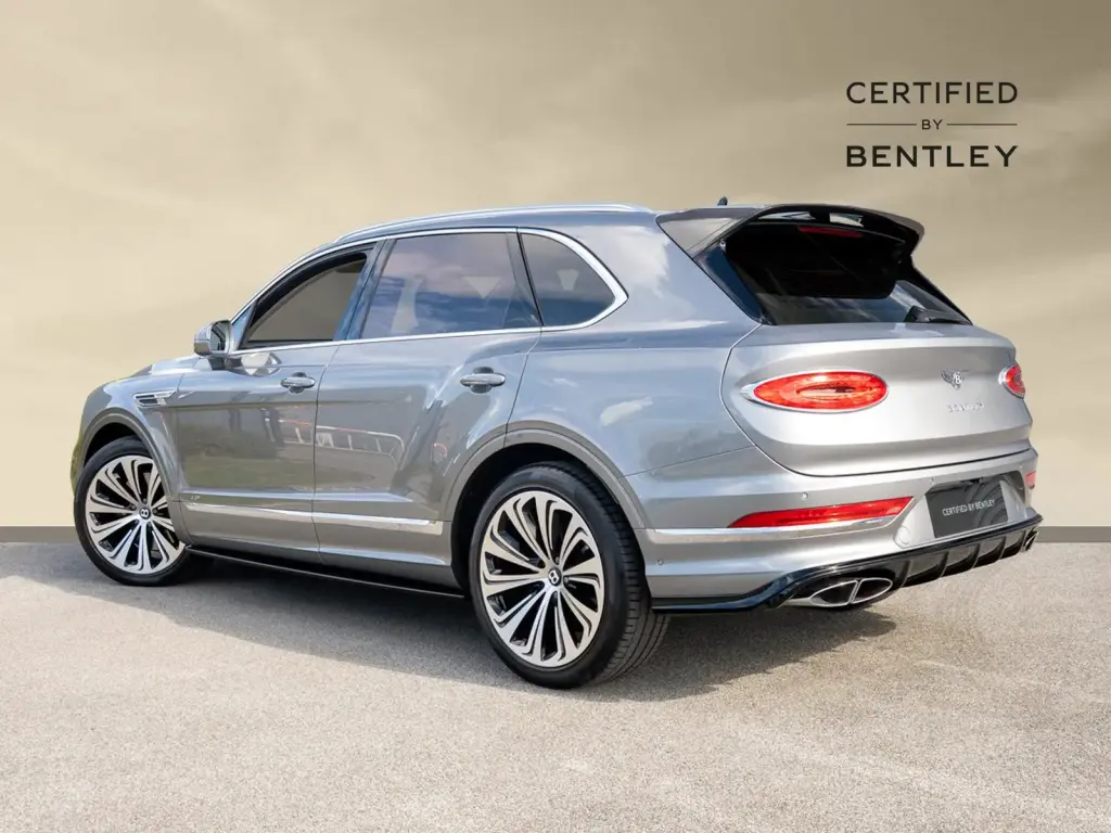 Image for 2022 Bentayga V8 at position 3