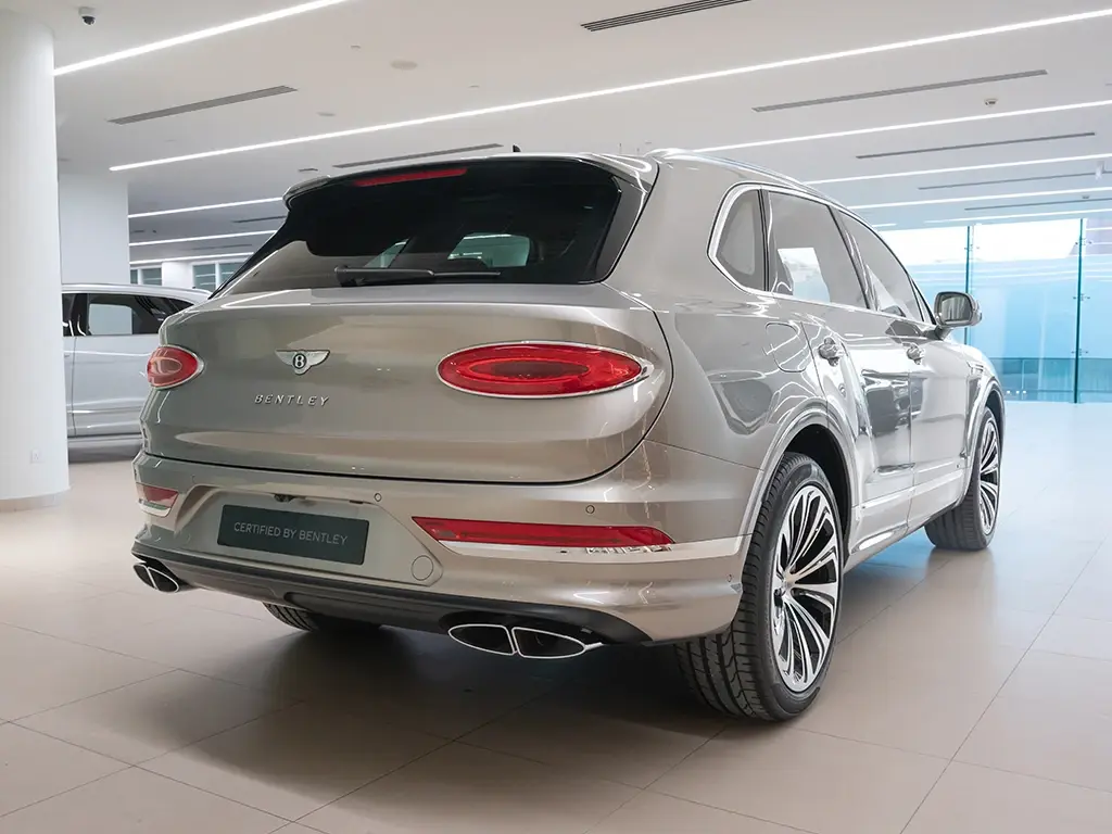 Image for 2022 Bentayga V8 at position 3