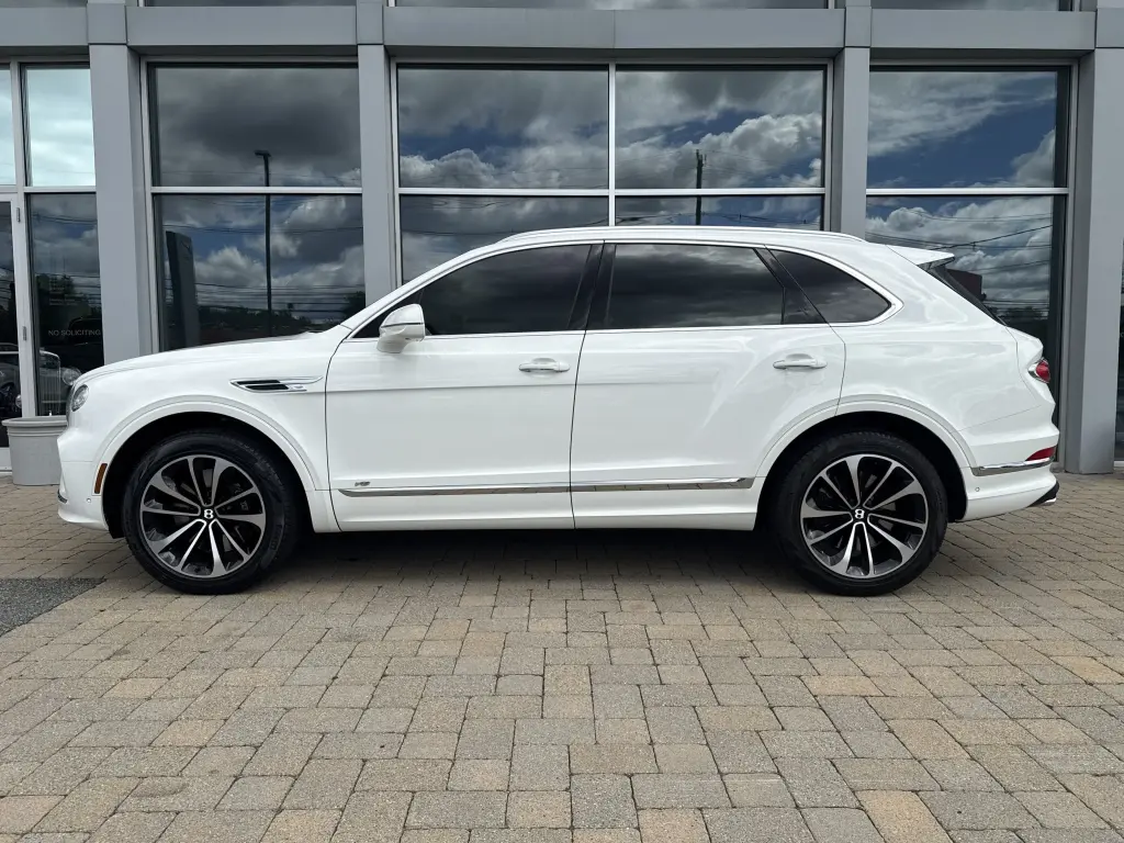 Image for 2022 Bentayga V8 at position 5