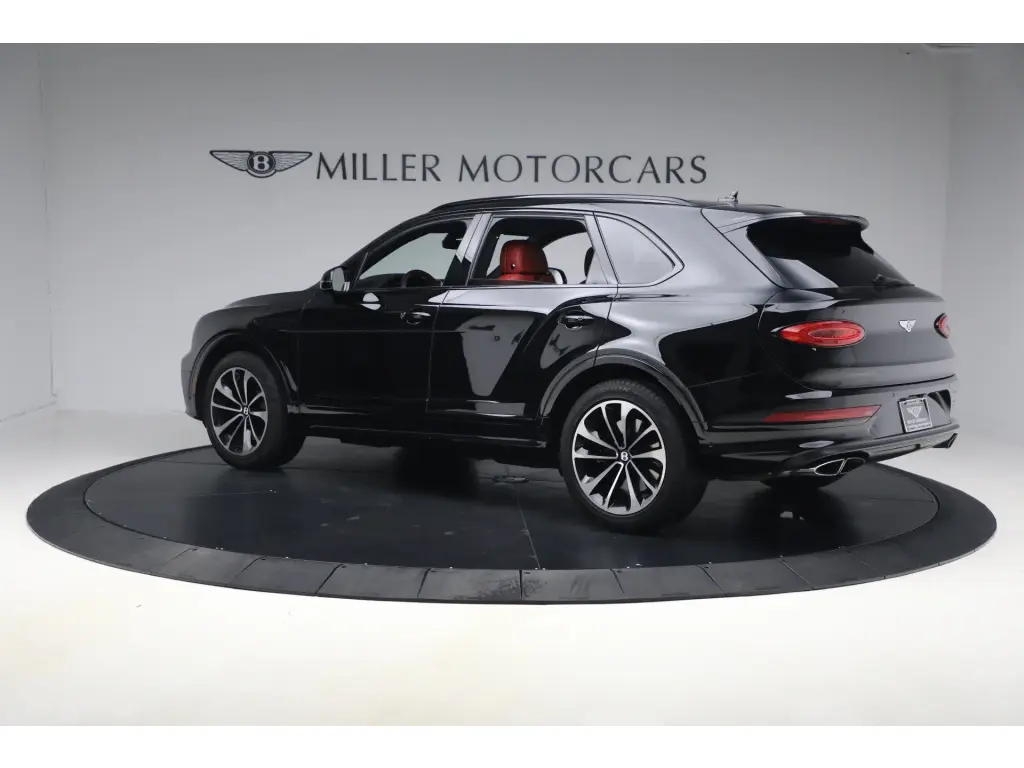 Image for 2022 Bentayga V8 at position 3